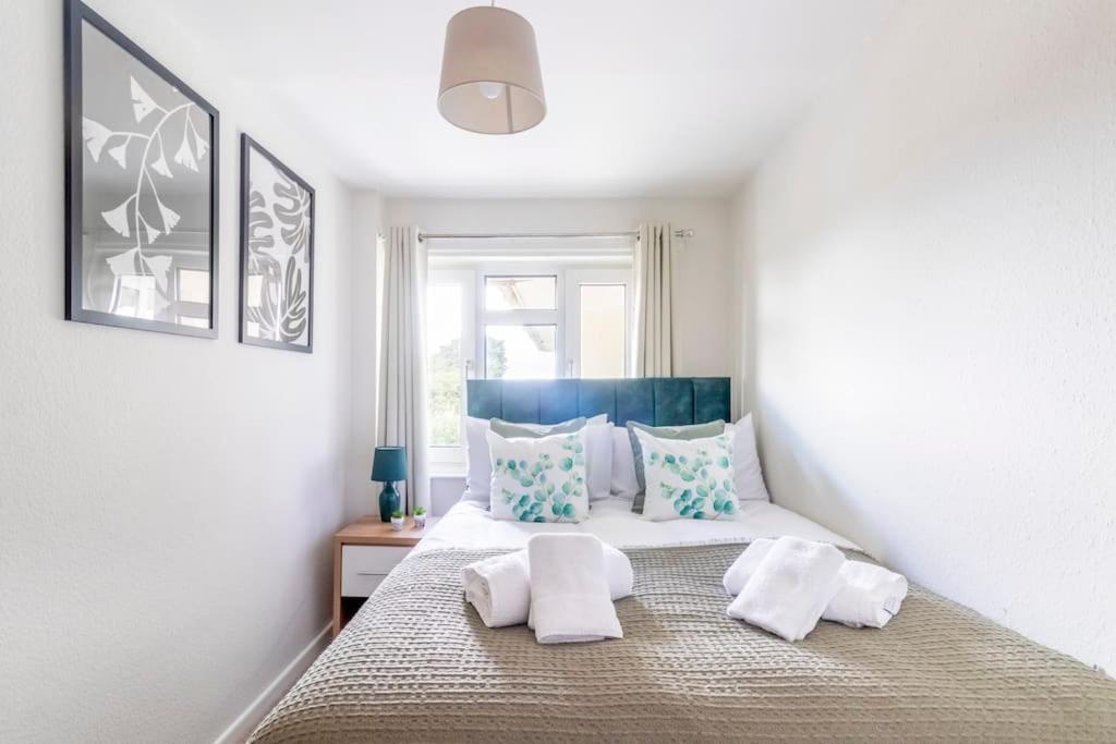 Panoramic Sea View Apartment Sleeps 4-Free Parking Bournemouth Eksteriør bilde